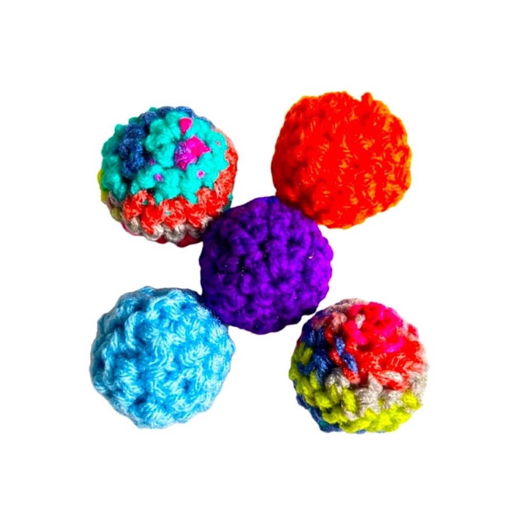Hand Crafted Colorful Crochet Cat Toys Set of 5 Yarn Potent Catnip Interactive - Picture 5 of 10